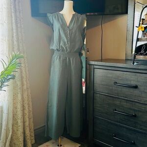 Grade & Gather Chic Sleeveless Gray Jumpsuit